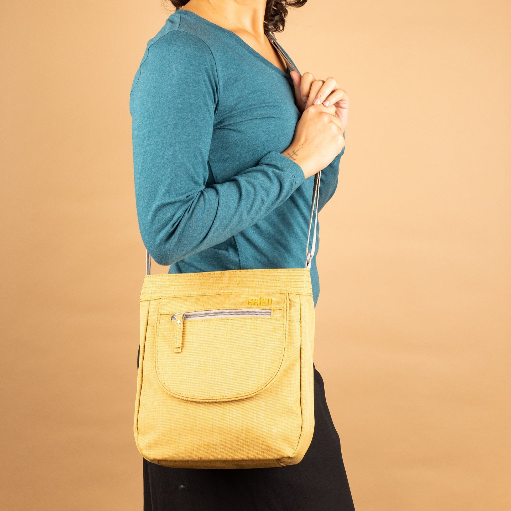 Jaunt Crossbody Bag - Cozy Notes Coffee Co