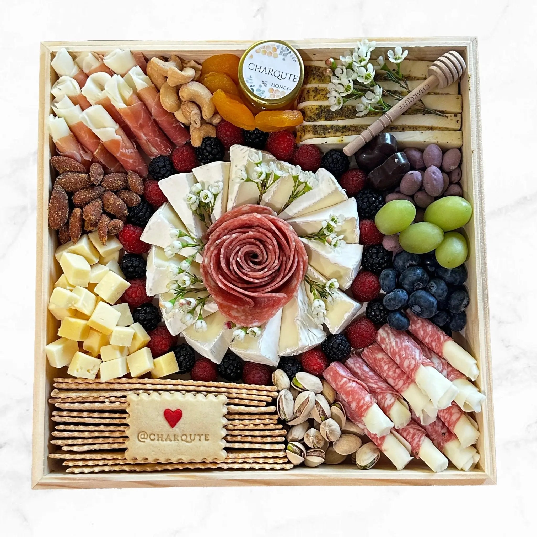 Small Charcuterie Board Charqute